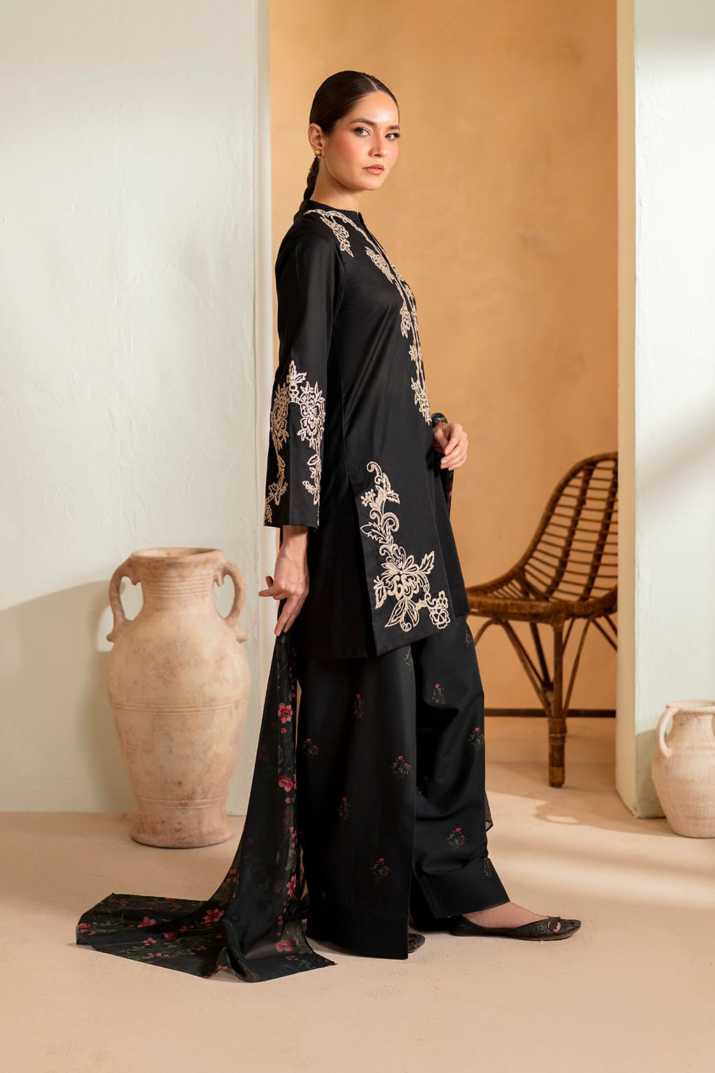 Bareeze Embroidered Lawn 3-Piece Suit - BL-001, view 1