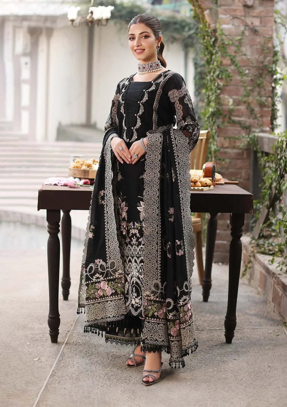 Bareeze Embroidered Lawn 3-Piece Suit - BL-031, view 1