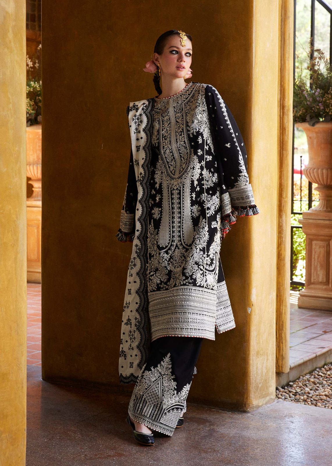 Bareeze Embroidered Lawn 3-Piece Suit - BL-051, view 1